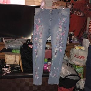 Boyfriend women’s jeans.